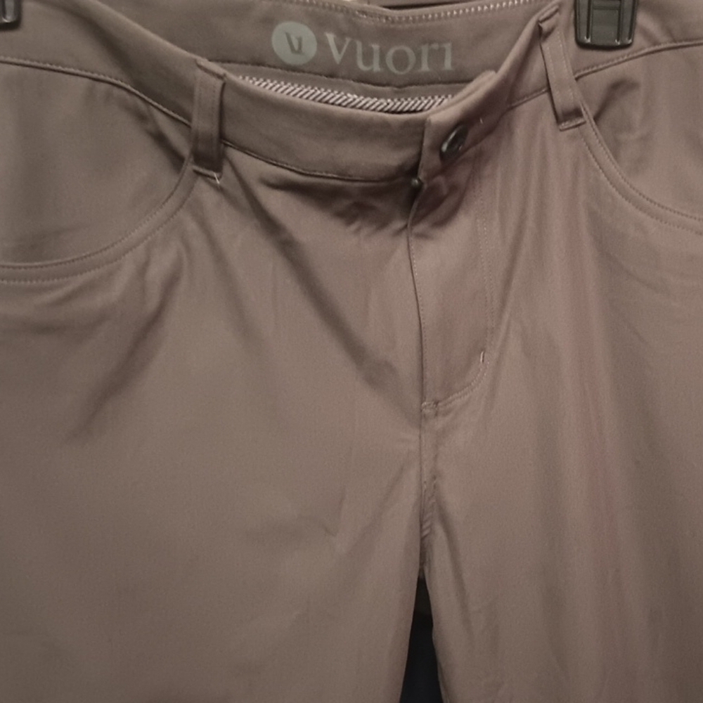 Vuori Men's Chinos in Taupe